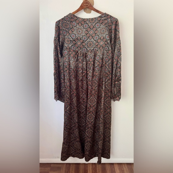 V. DE. VINSTER Midi Length Geometric Dress 100% Silk Size Medium Boho LagenLook - Picture 11 of 12